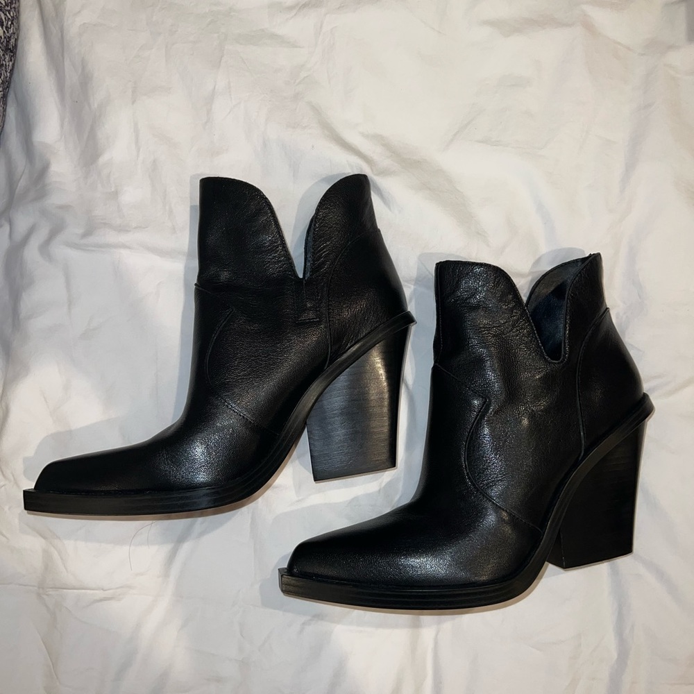 Jessica Simpson Black Leather Western Booties